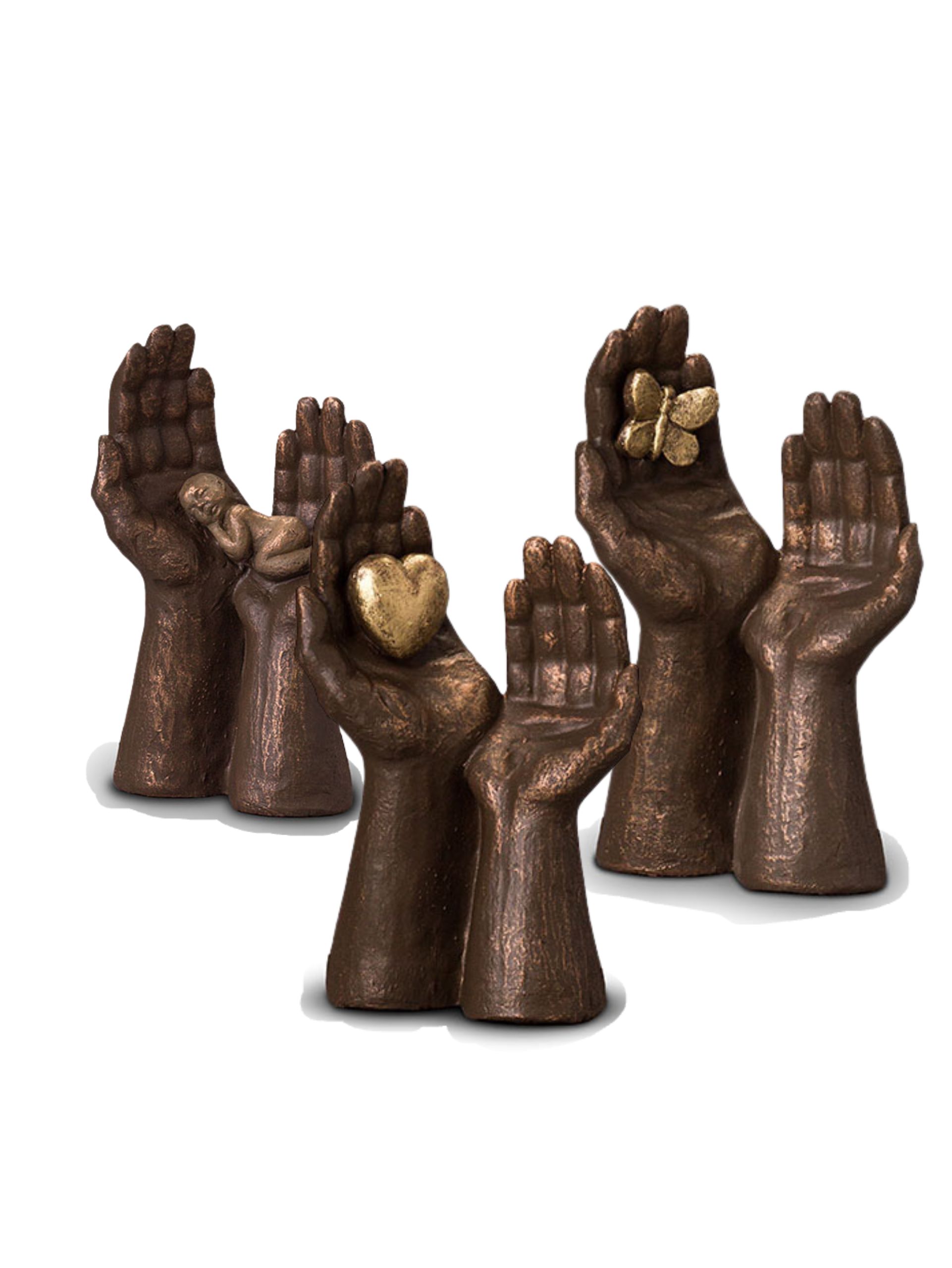 UGK052-6-3 Keramische Urn brons 'Handen'