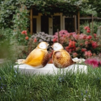 Urn vogel bruin-geel-wit