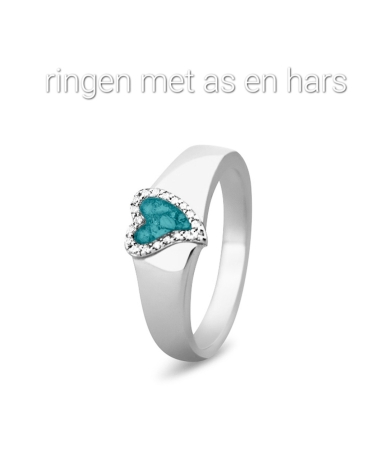 Assieraden ringen met hars en kleur