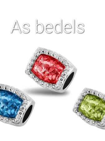 Assieraden bedels ( armband)