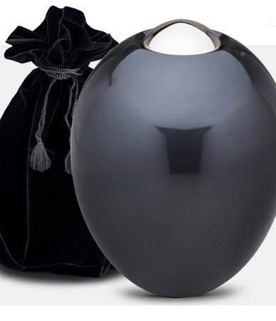 urn black