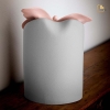 CA150-cilinderurn-LoveUrns-Zilvergrijs-Roze-Vlinder-porselein-Urnenonline.nl-4