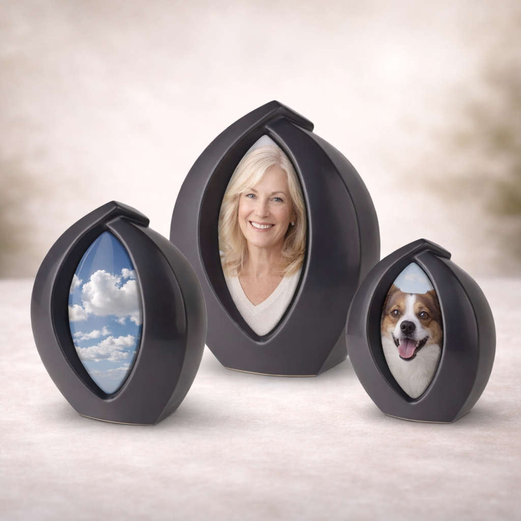 c93c8f40-e0e0-4a9b-abbd-14deb8a87ef9 Urn met foto - Zwart