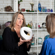 Urn kopen vóór een crematie: kan dat en waar moet je op letten?